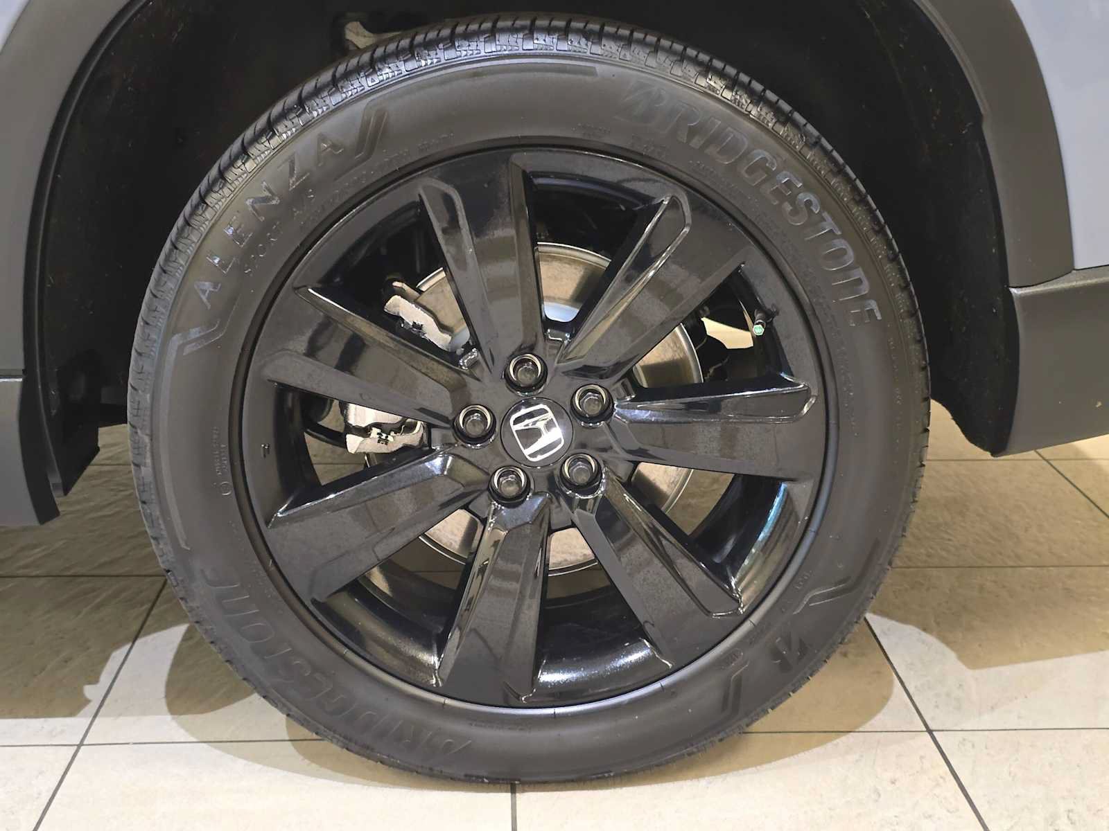 Used 2025 Honda Pilot Black Edition image 8