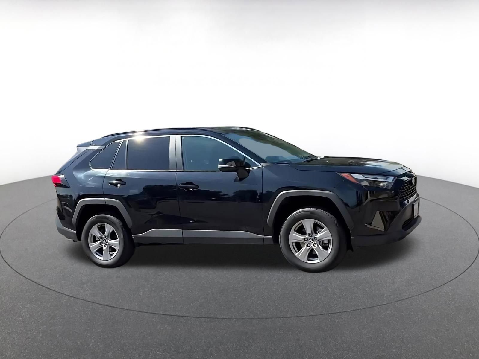 Used 2025 Toyota RAV4 XLE w/ Convenience Package AWD/4WD video 2