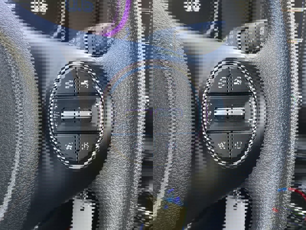 Used 2025 Kia Soul LX image 24