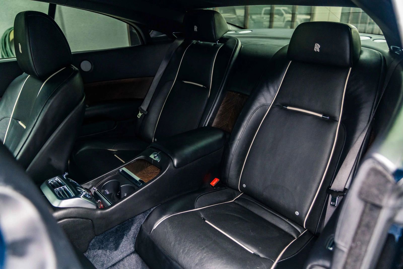 Used 2015 Rolls-Royce Wraith image 27