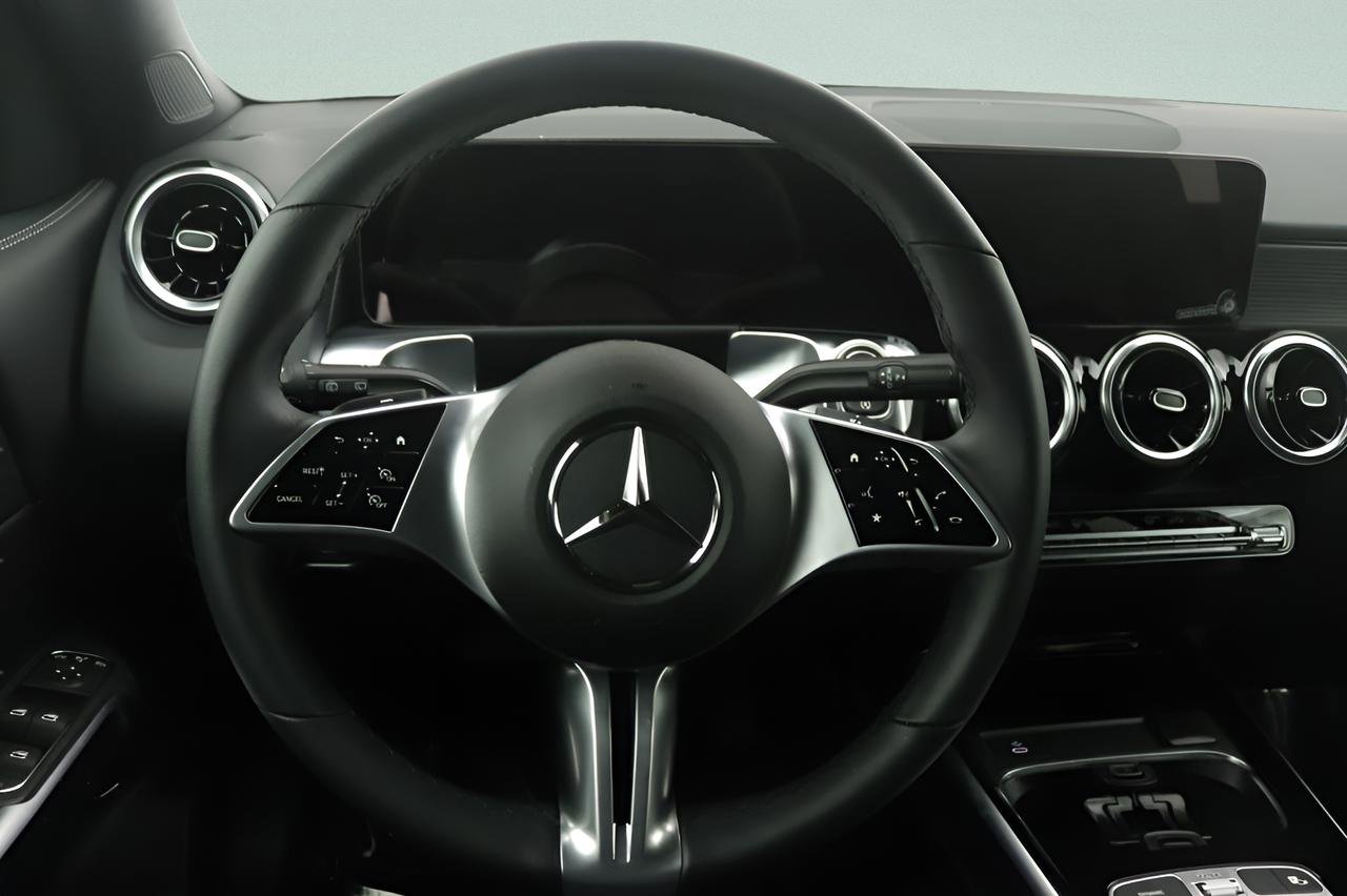 Certified 2026 Mercedes-Benz GLB 250 image 8