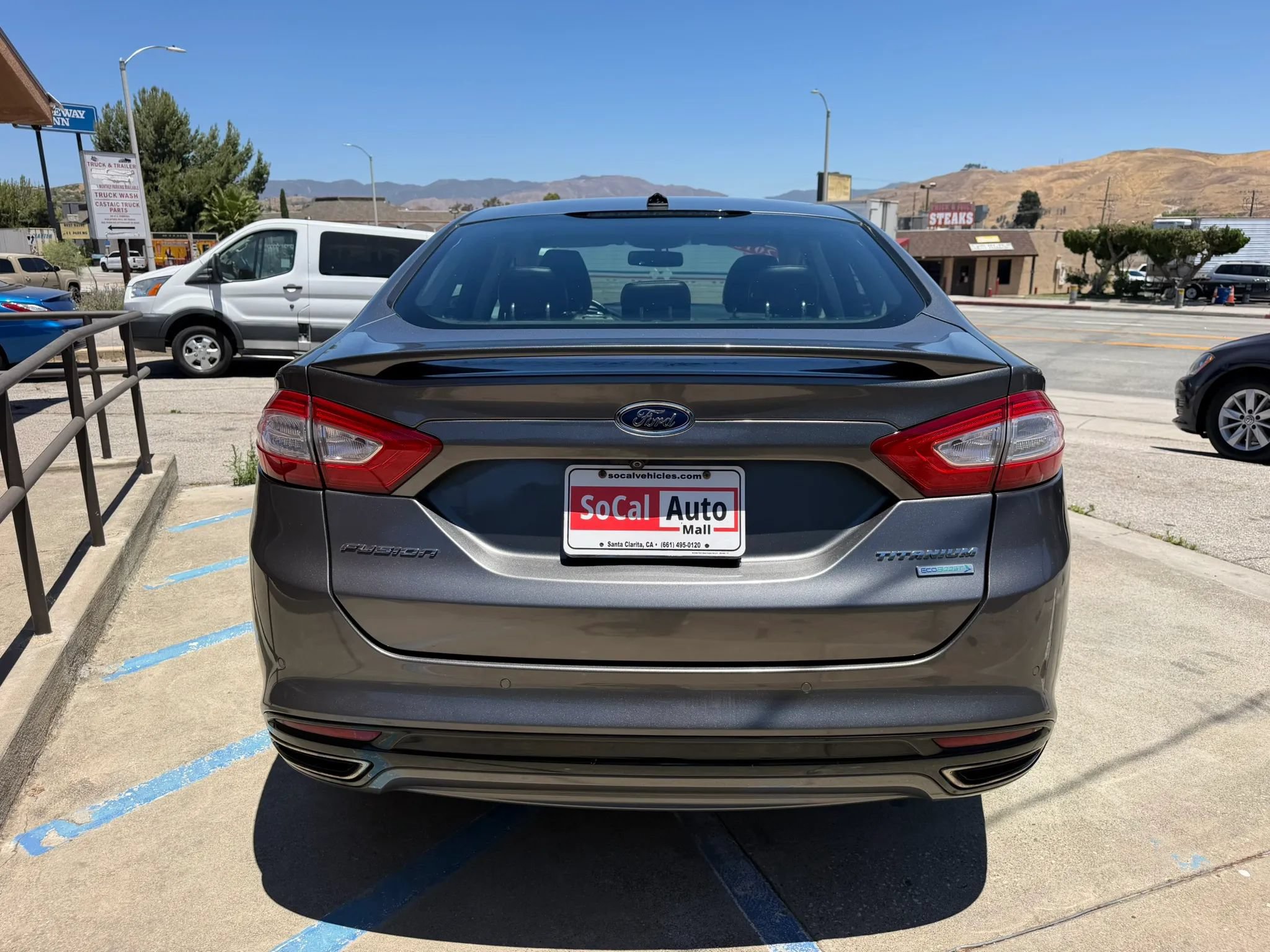 Used 2013 Ford Fusion Titanium FWD image 4