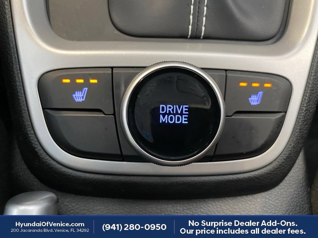 Certified 2026 Hyundai Venue SEL FWD image 14