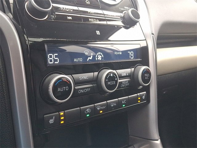 Used 2022 Subaru Ascent Limited w/ Technology Package image 17