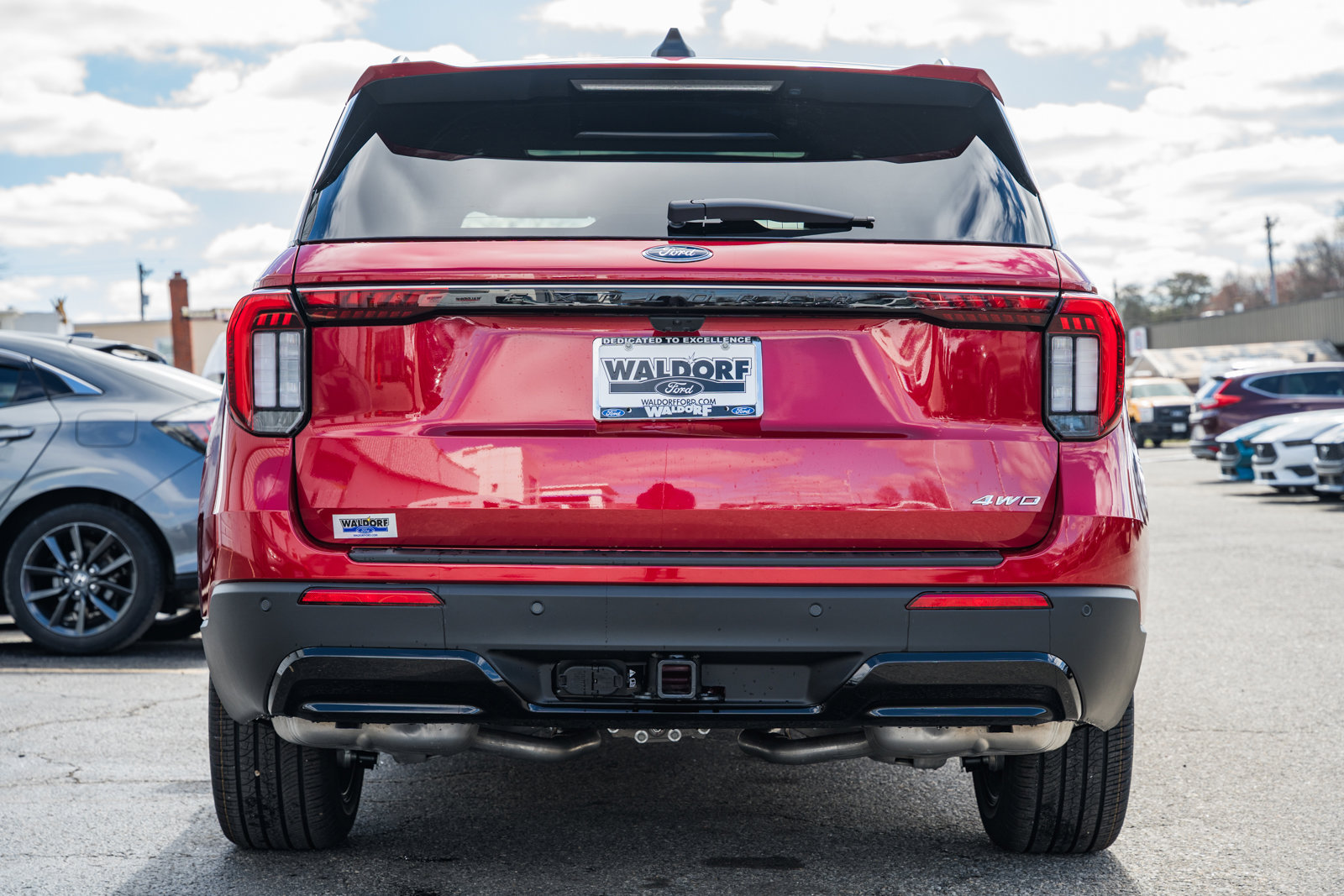 New 2026 Ford Explorer ST-Line w/ ST-Line Street Pack image 5