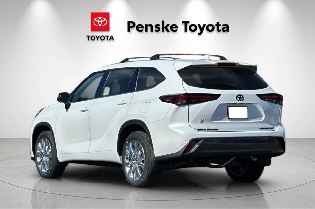 New 2026 Toyota Highlander Limited AWD/4WD image 6