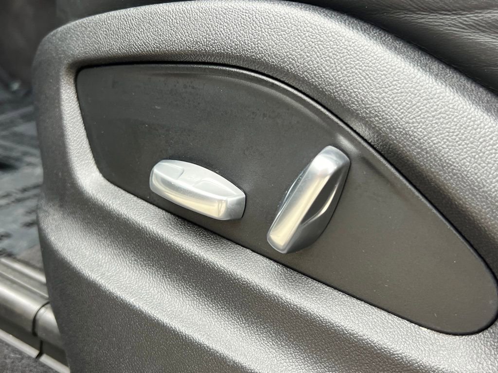 Used 2021 Porsche Cayenne GTS image 37