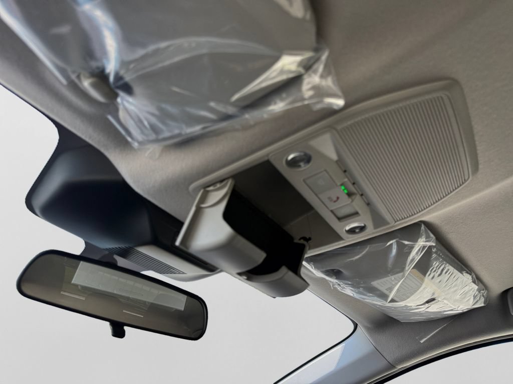 New 2026 Nissan Kicks SR AWD/4WD image 26