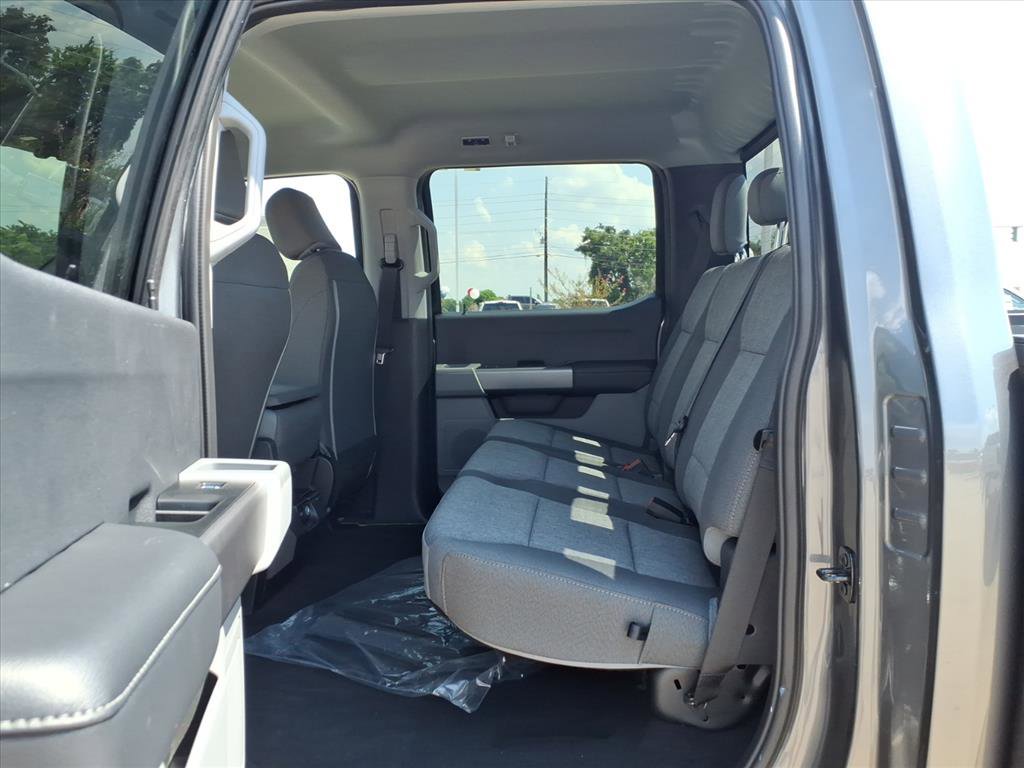 New 2026 Ford F250 4x4 Crew Cab Super Duty image 16