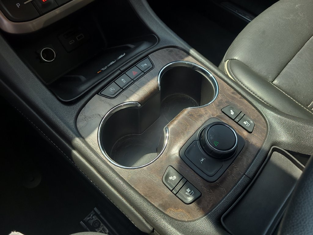 Used 2023 GMC Acadia Denali FWD image 27