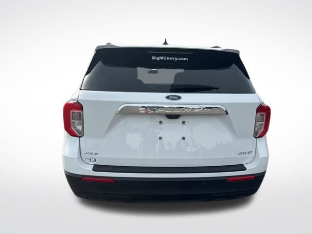 Used 2023 Ford Explorer XLT AWD/4WD image 4