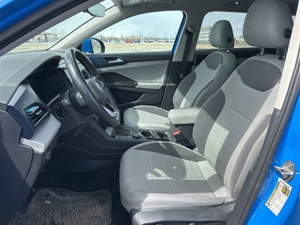Used 2022 Volkswagen Taos SE image 16