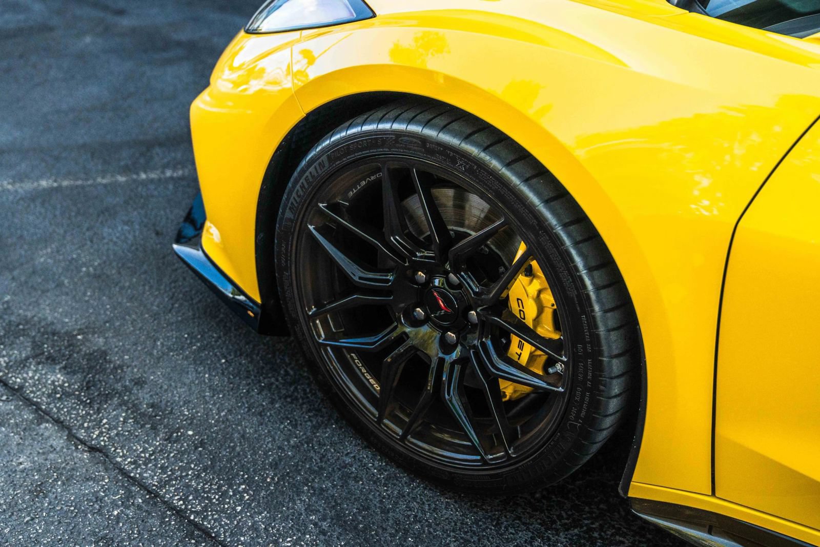 Used 2025 Chevrolet Corvette Z06 RWD image 8