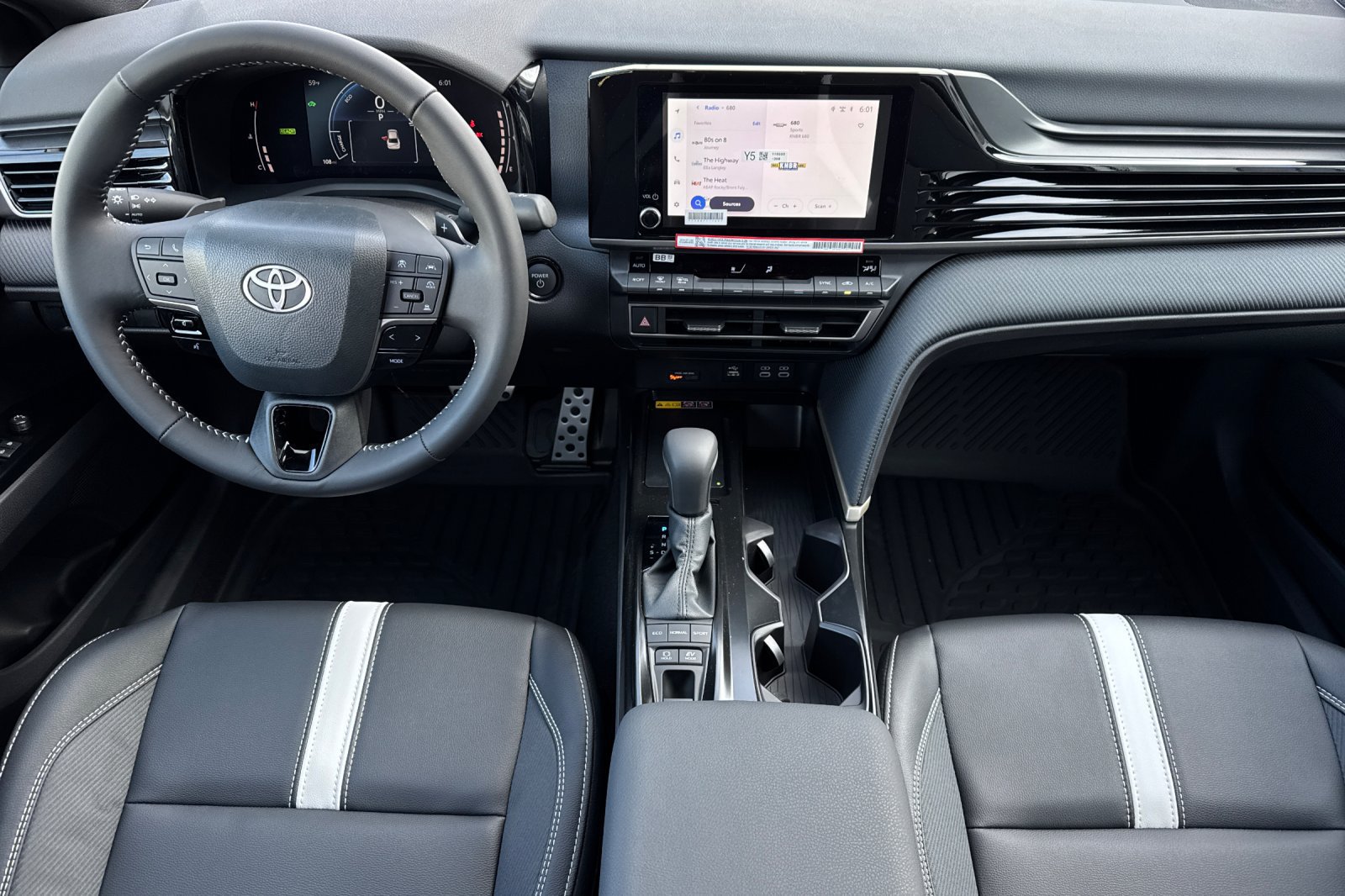 New 2026 Toyota Camry SE w/ Convenience Package FWD image 15