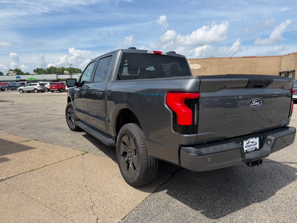 Used 2025 Ford F150 Lightning Flash AWD/4WD image 6