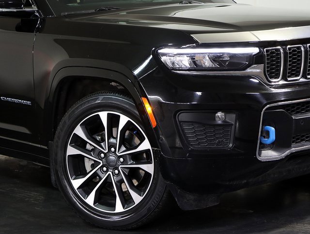 Used 2022 Jeep Grand Cherokee Overland w/ Luxury Tech Group IV image 8