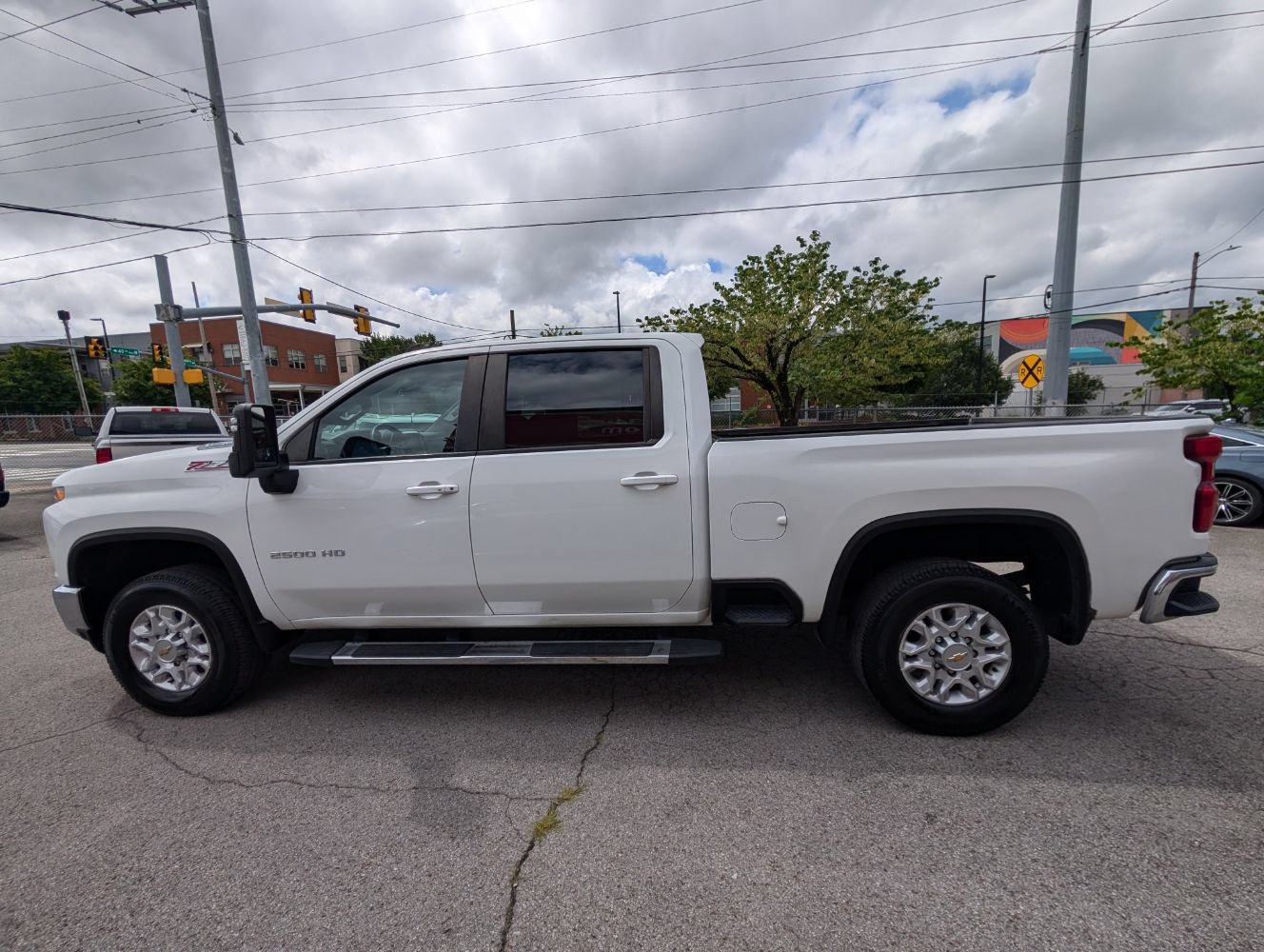 Used 2022 Chevrolet Silverado 2500 LT w/ Convenience Package AWD/4WD image 9