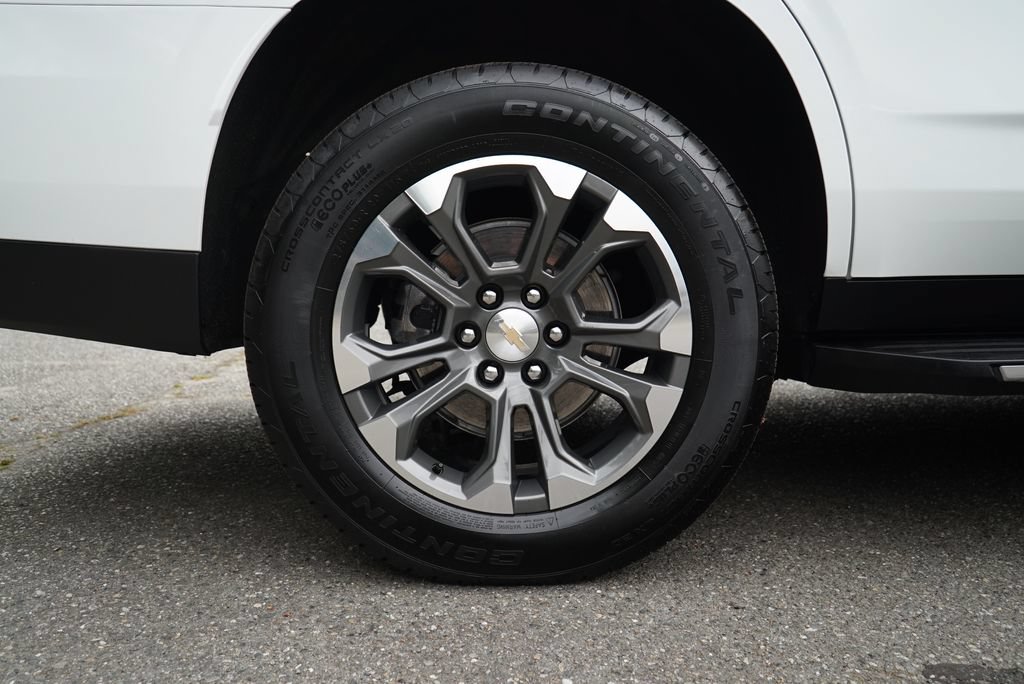 Used 2026 Chevrolet Tahoe LS AWD/4WD image 32