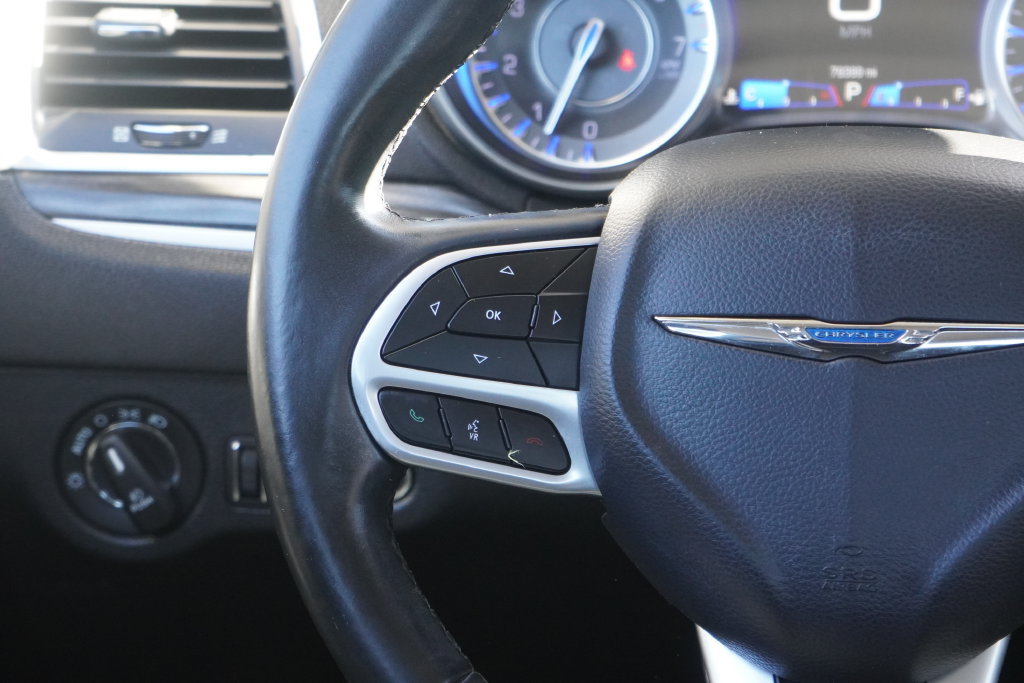 Used 2017 Chrysler 300 Limited w/ Value Package RWD image 14