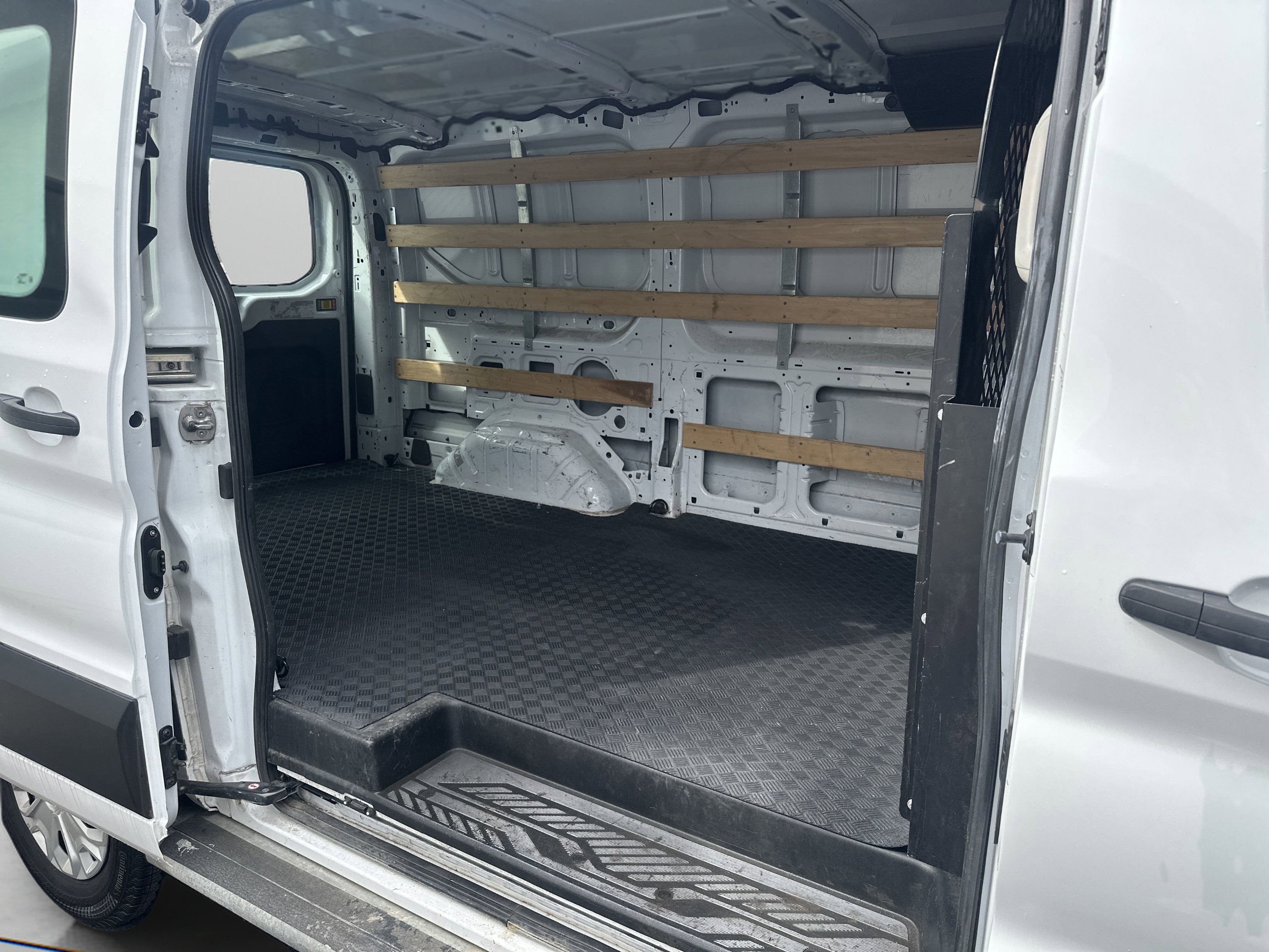 Used 2023 Ford Transit 250 Low Roof w/ Exterior Upgrade Package image 7