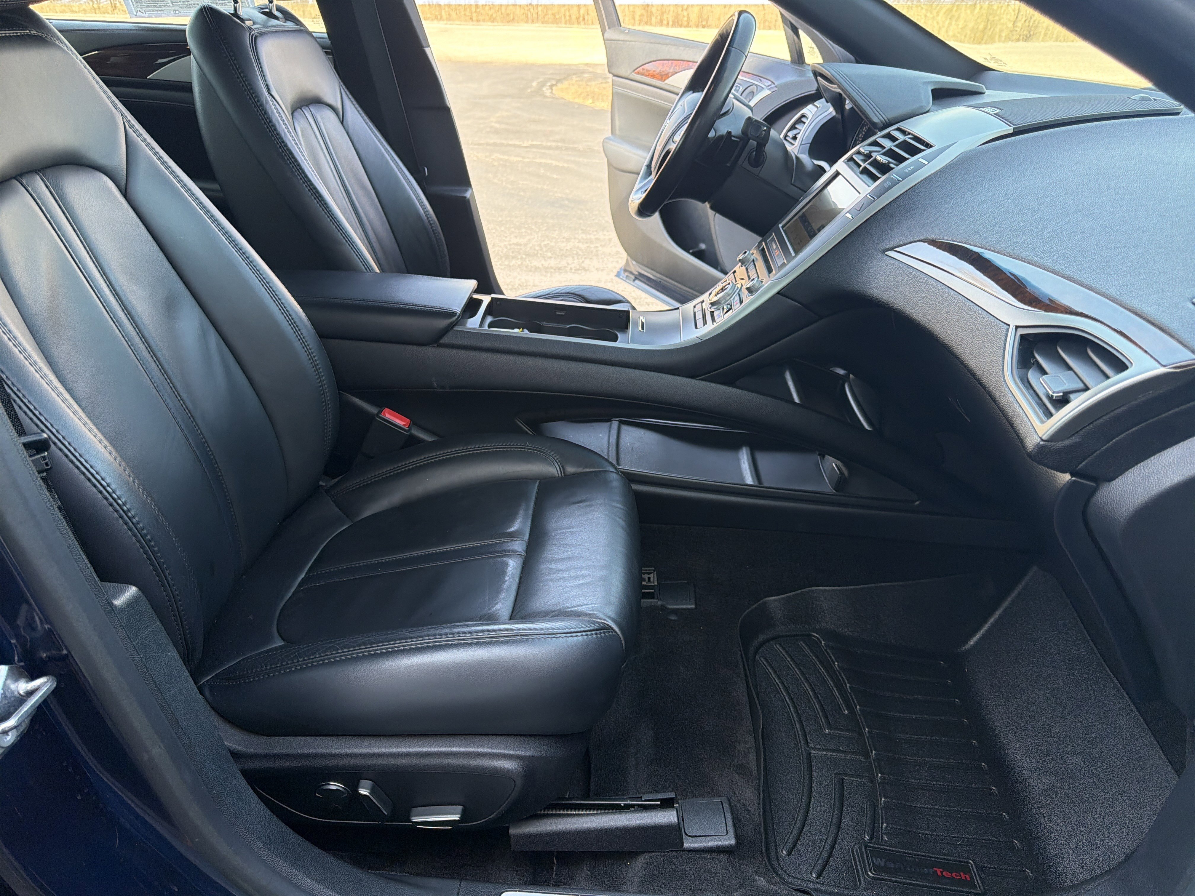 Used 2017 Lincoln MKZ Select image 25