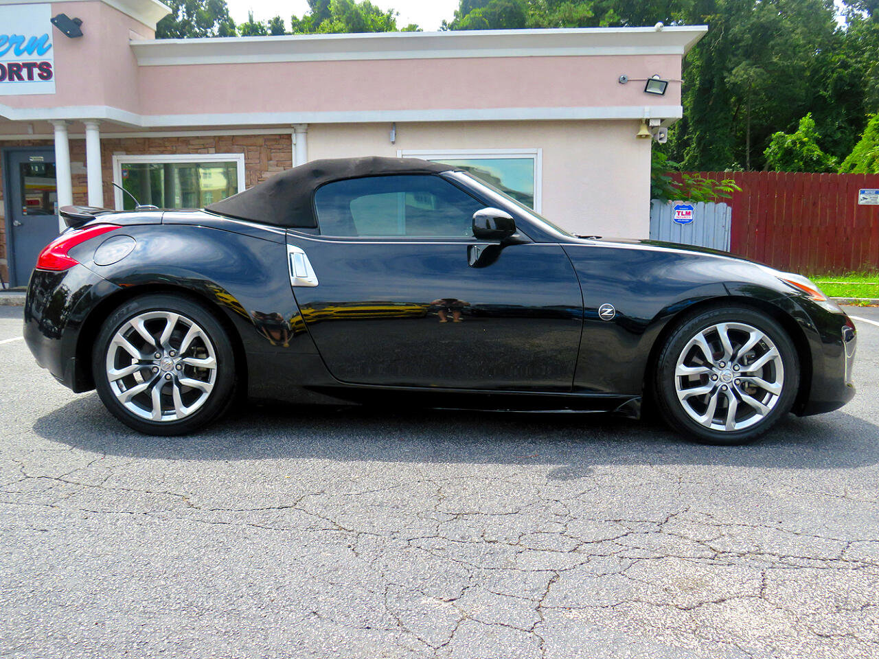 Used 2014 Nissan 370Z Touring w/ Navigation Package image 4