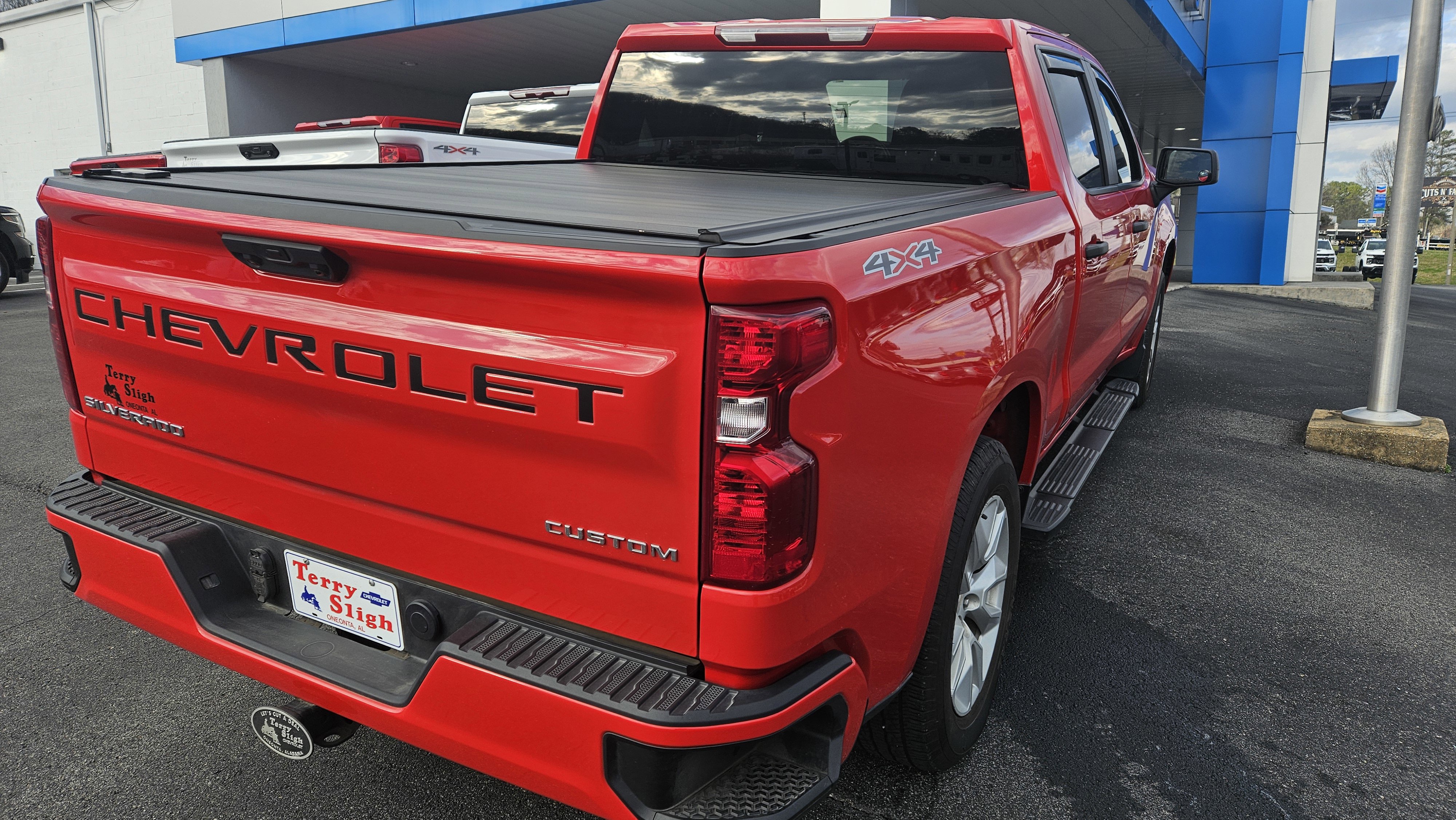 Used 2022 Chevrolet Silverado 1500 Custom AWD/4WD image 7