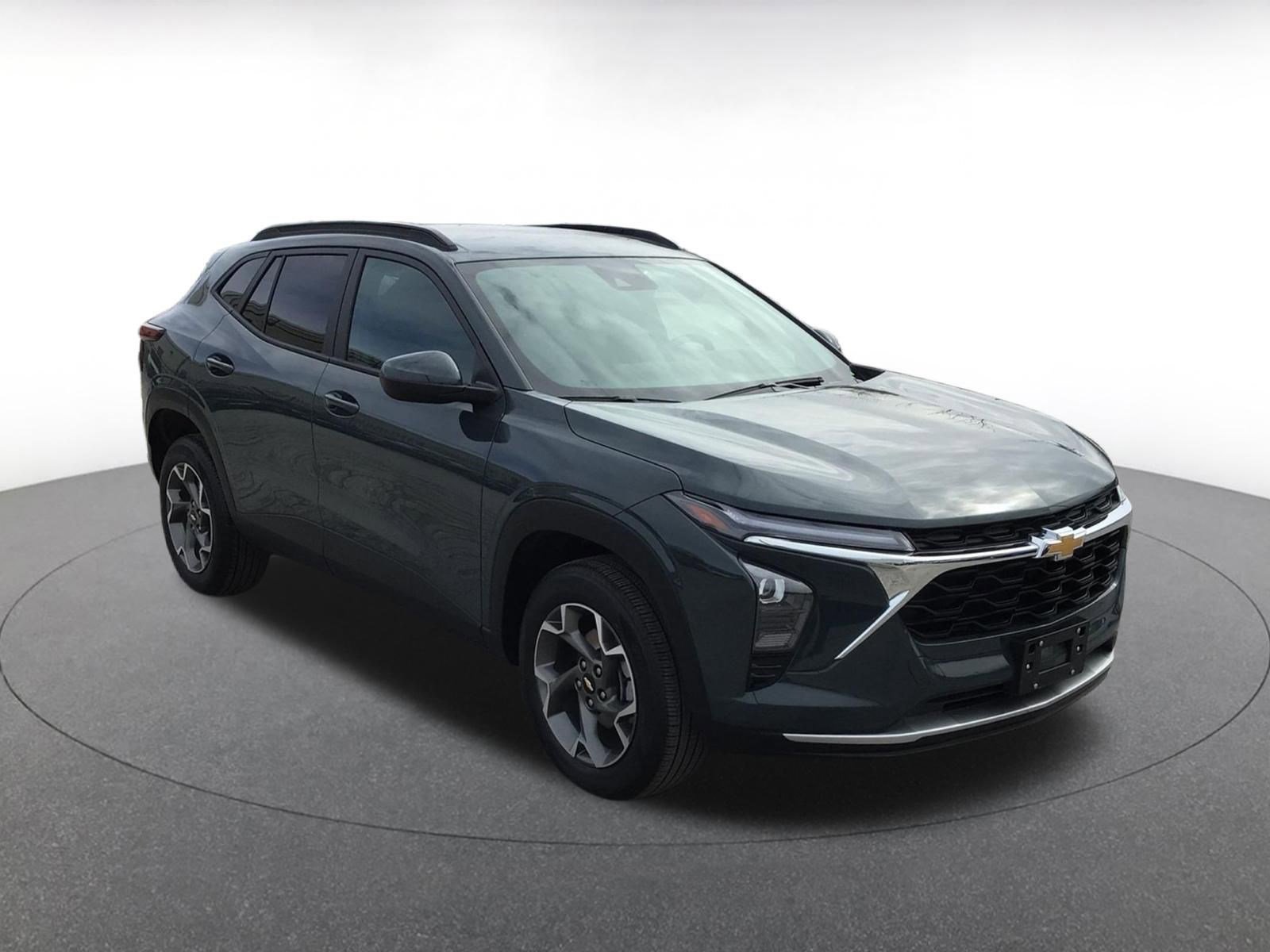 Used 2025 Chevrolet Trax LT