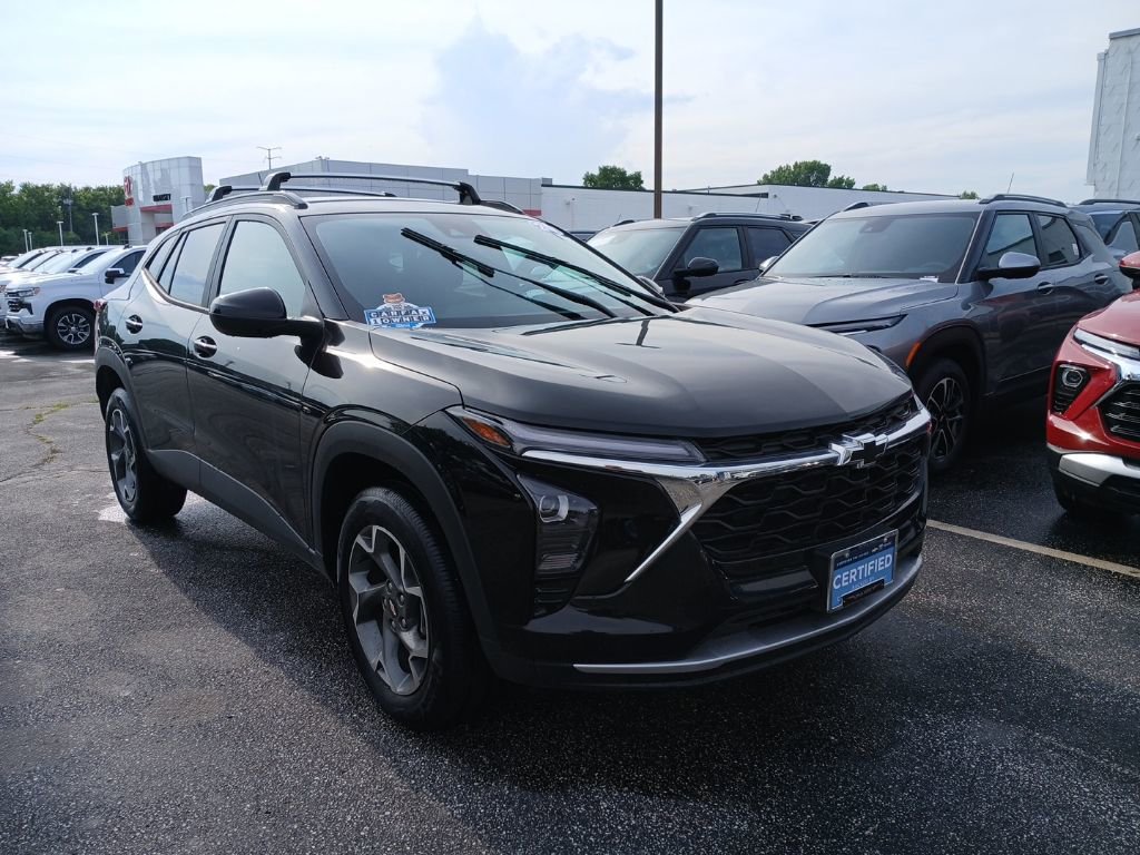 Certified 2024 Chevrolet Trax LT w/ Driver Confidence Package