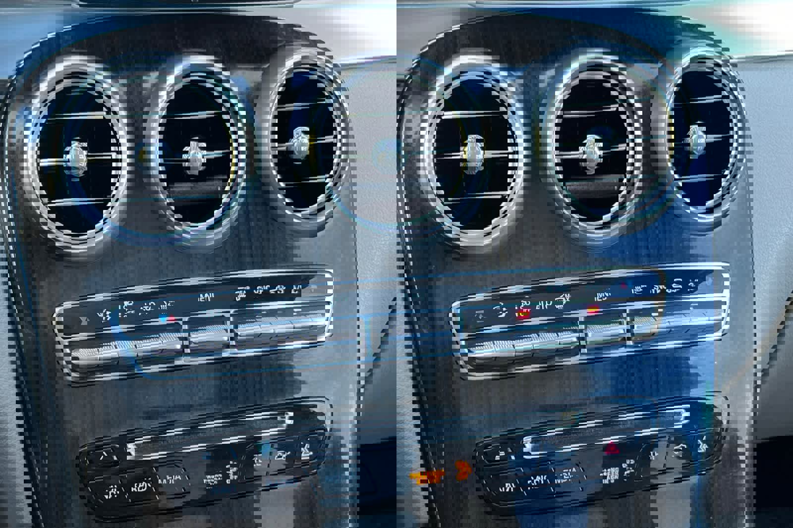 Used 2019 Mercedes-Benz GLC 300 4MATIC image 23