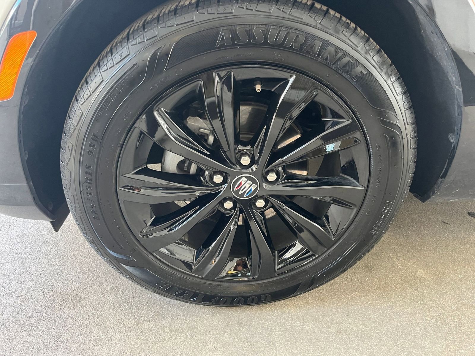 Used 2025 Buick Envista Sport Touring image 30