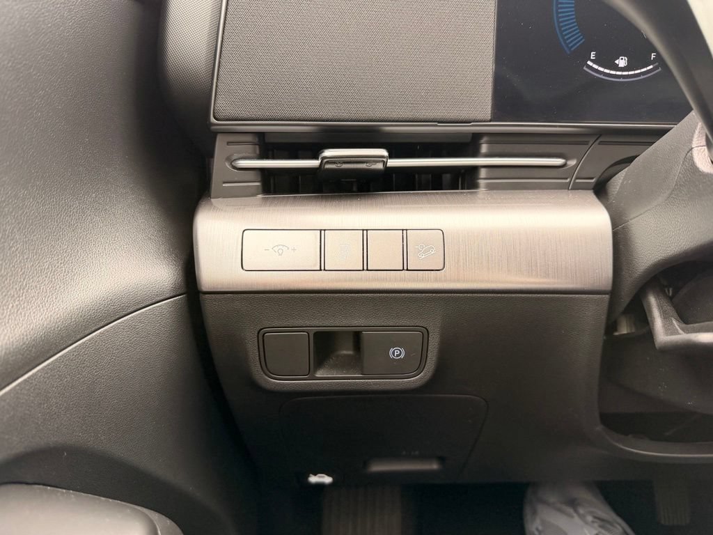 Used 2025 Hyundai Kona SEL AWD/4WD image 26