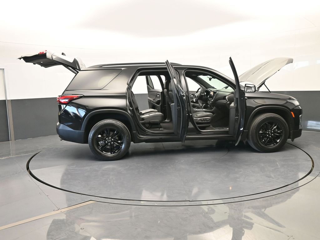 Used 2023 Chevrolet Traverse LT w/ Midnight/Sport Edition image 75