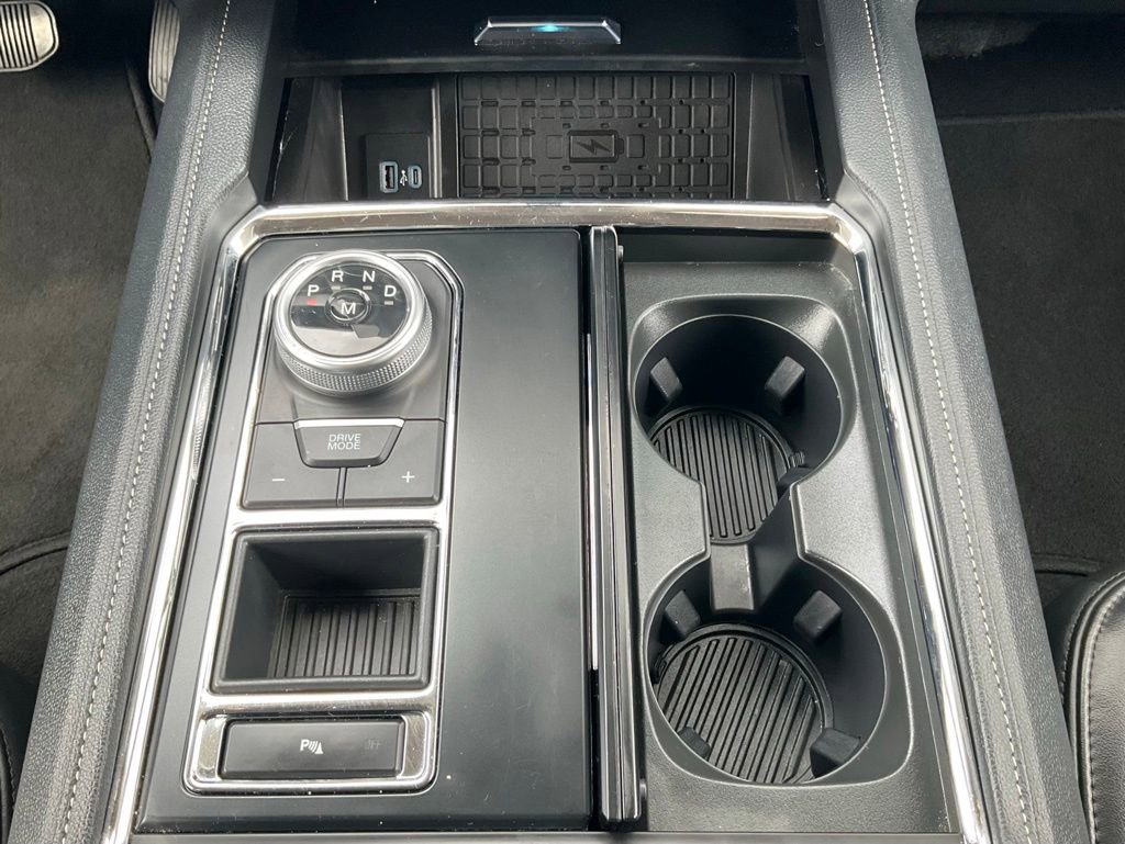 Used 2024 Ford Expedition XLT RWD image 49