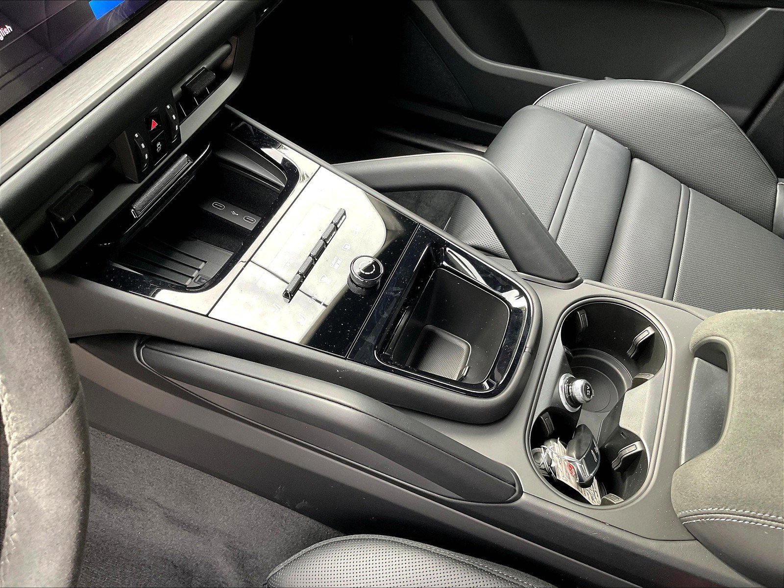 New 2026 Porsche Cayenne GTS image 11