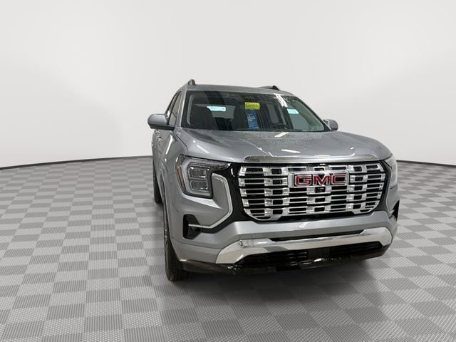 New 2026 GMC Terrain Denali w/ LPO, Floor Liner Package image 2