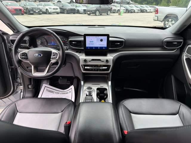 Used 2023 Ford Explorer XLT w/ Equipment Group 202A AWD/4WD image 16