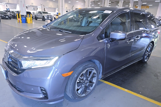 Used 2024 Honda Odyssey Elite image 3