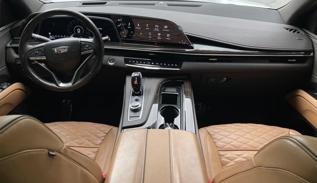Used 2022 Cadillac Escalade Premium Luxury AWD/4WD image 18