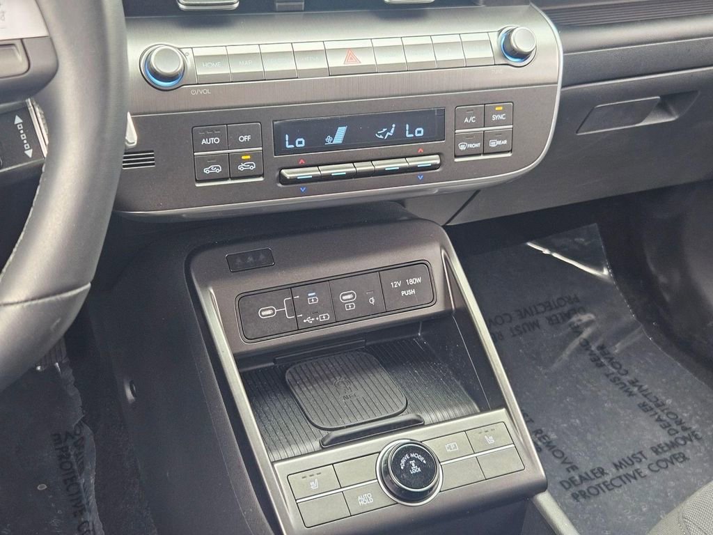 Certified 2025 Hyundai Kona SEL AWD/4WD image 20
