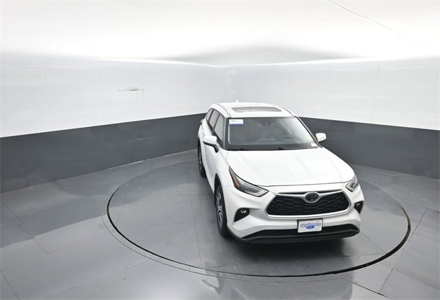 Used 2023 Toyota Highlander XLE image 20