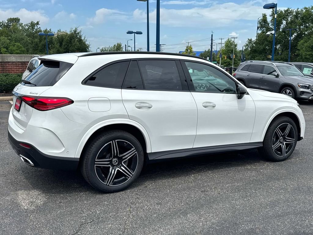 New 2025 Mercedes-Benz GLC 300 4MATIC image 9