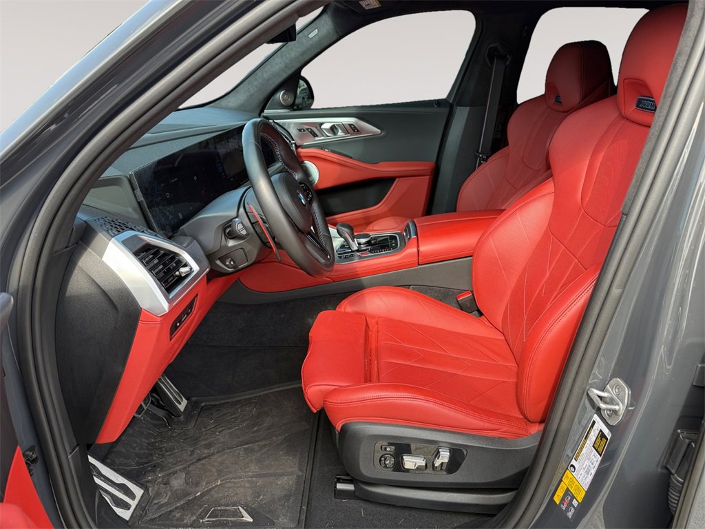 Used 2024 BMW XM w/ M Driver's Package image 2