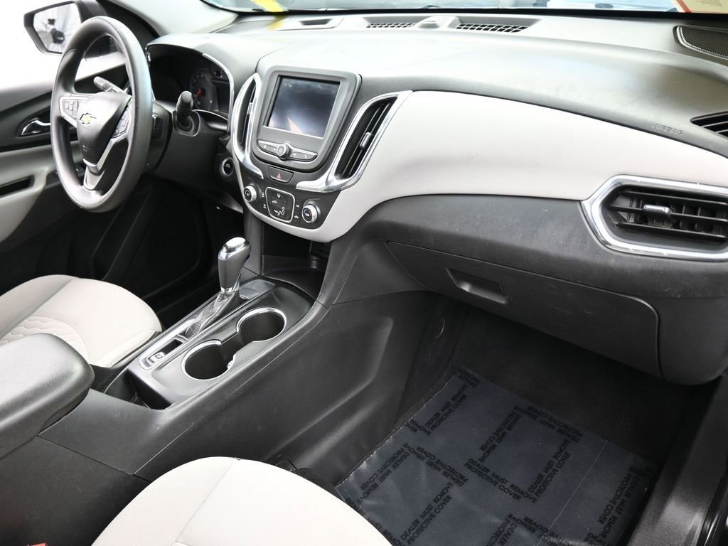 Used 2020 Chevrolet Equinox LS image 34