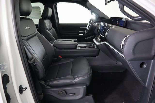 New 2025 Ford Expedition Platinum w/ Stealth Appearance Package image 11