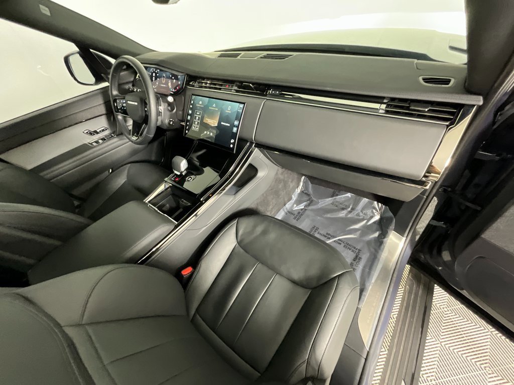 Certified 2024 Land Rover Range Rover Sport Dynamic SE image 19