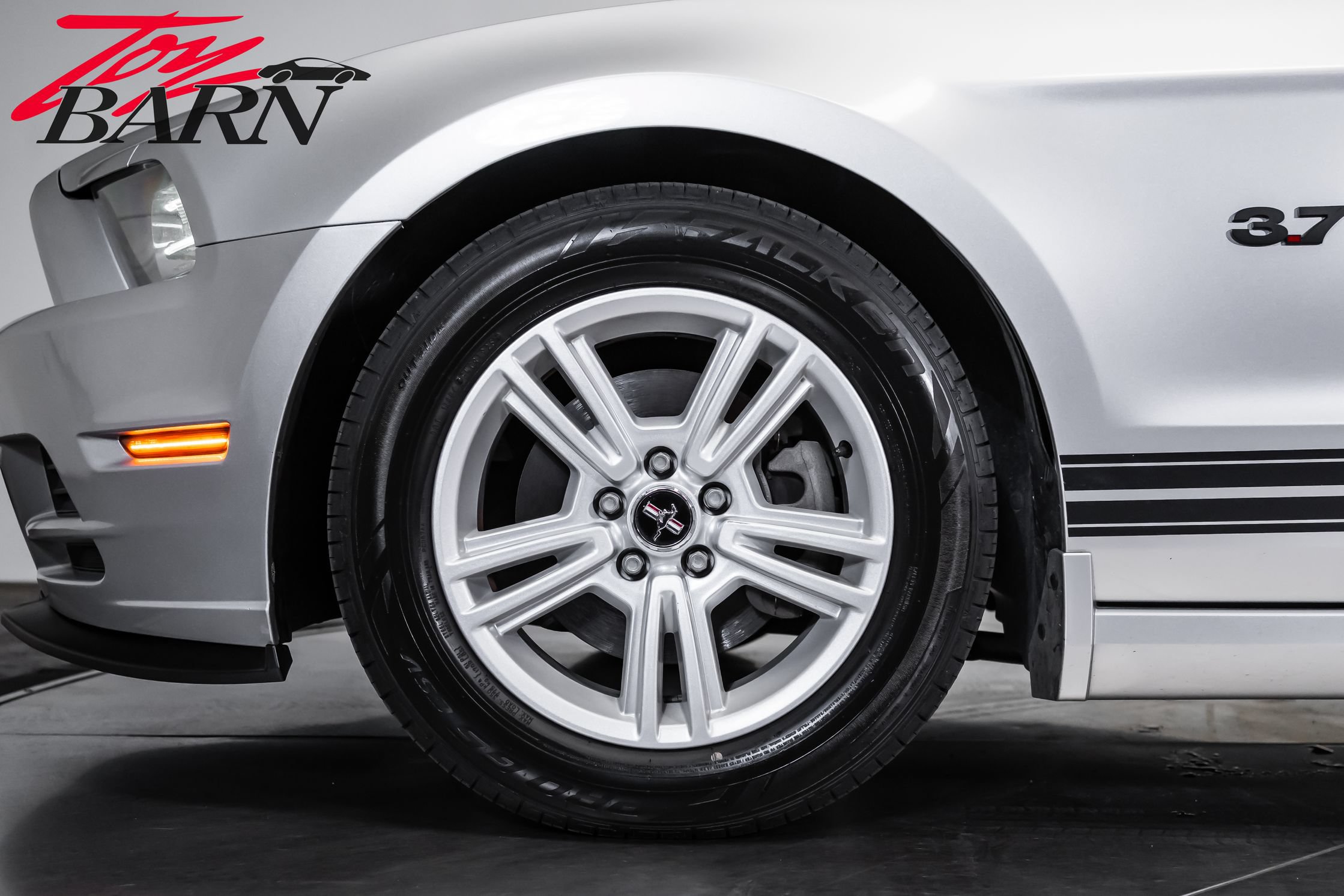 Used 2014 Ford Mustang Coupe RWD image 13