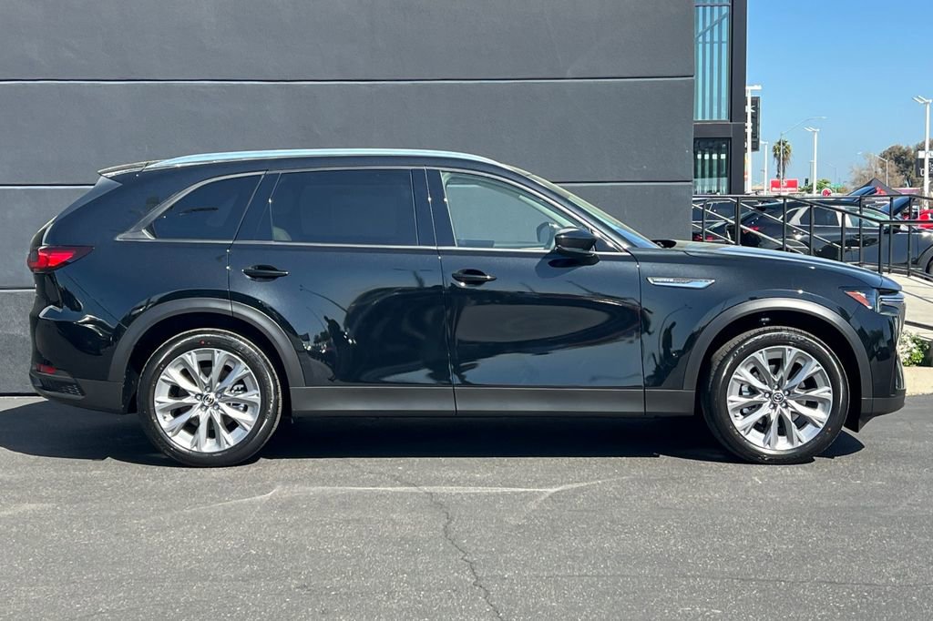 New 2026 MAZDA CX-90 3.3 Turbo w/ Preferred Package AWD/4WD image 4