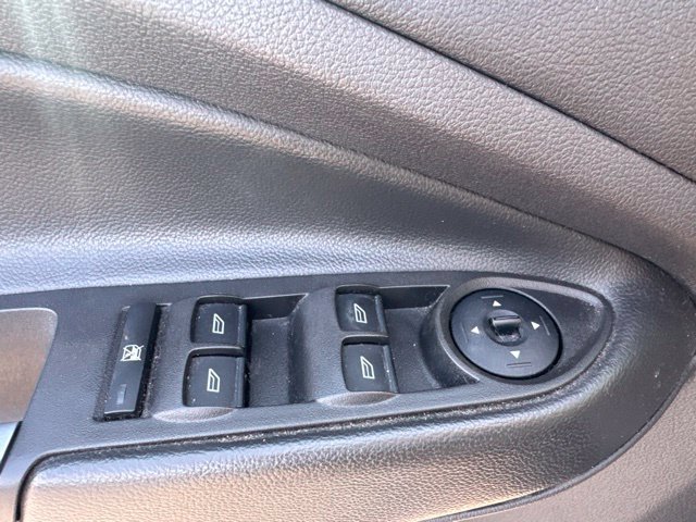 Used 2015 Ford Escape SE AWD/4WD image 16