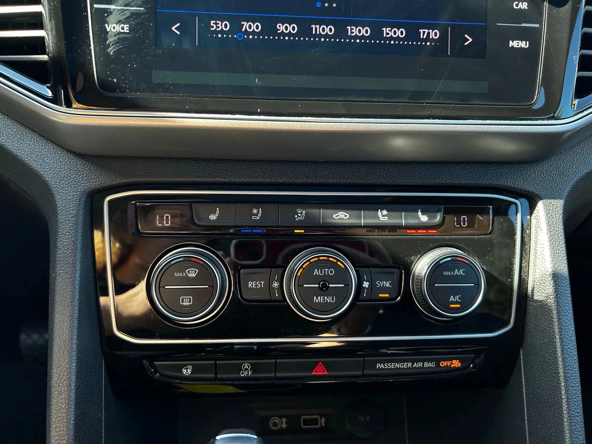 Used 2018 Volkswagen Atlas SEL Premium image 22